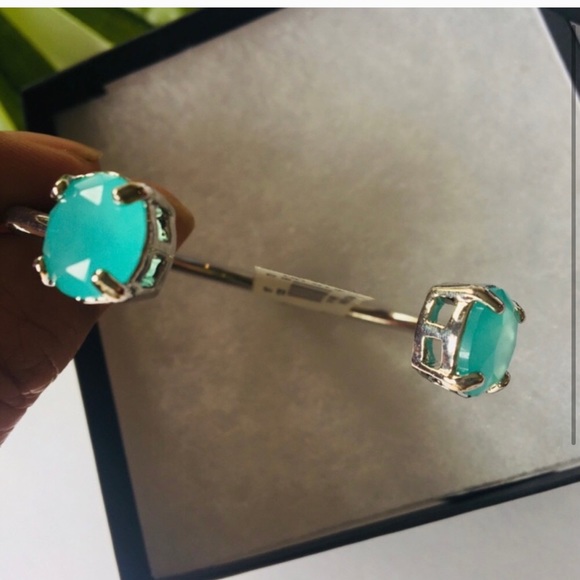 🪞 NWT Limited Cuff Bracelet 🪞 - Picture 2 of 3